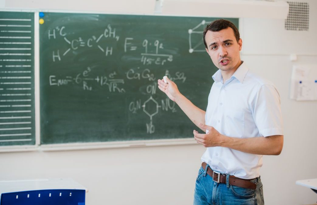 A Level Chemistry Tutors – An Essential Preparation Guide for JC Chemistry