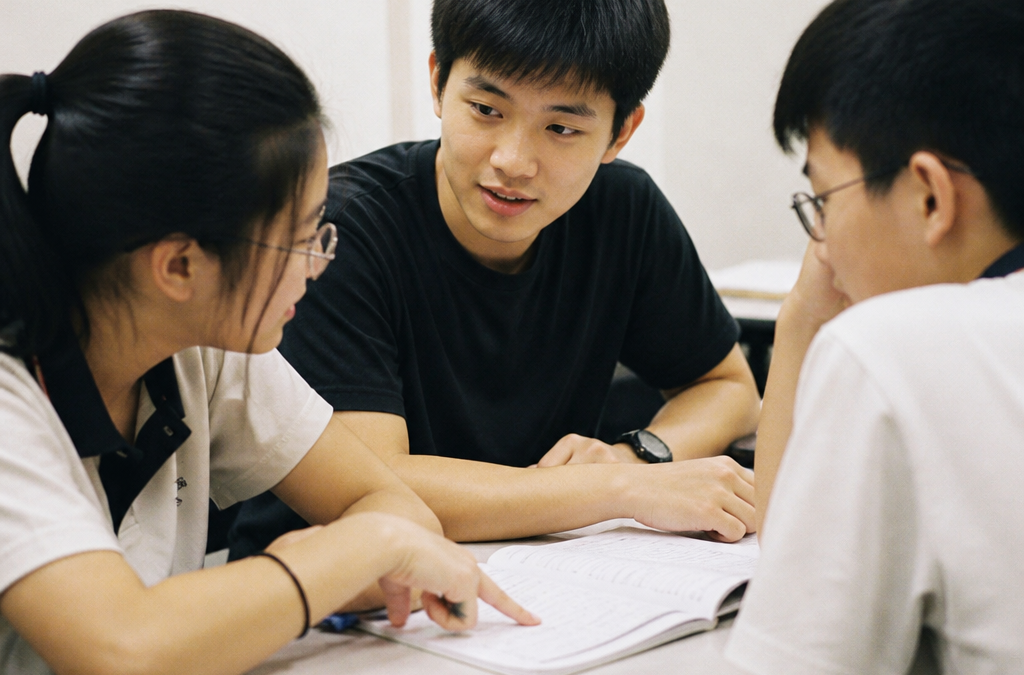 Why Small Group Tuition Works For Singapore Students