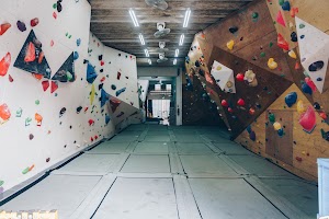 Kinetics Climbing place picture