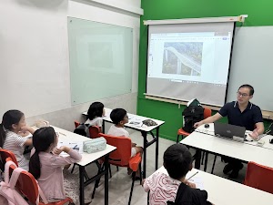 WRITERS AT WORK Enrichment - Clementi place picture