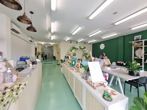 Artist Avenue place picture