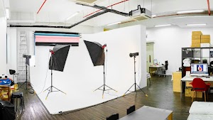 Firefly Photography – Photo Studio & Family Photoshoot Services in SG place picture